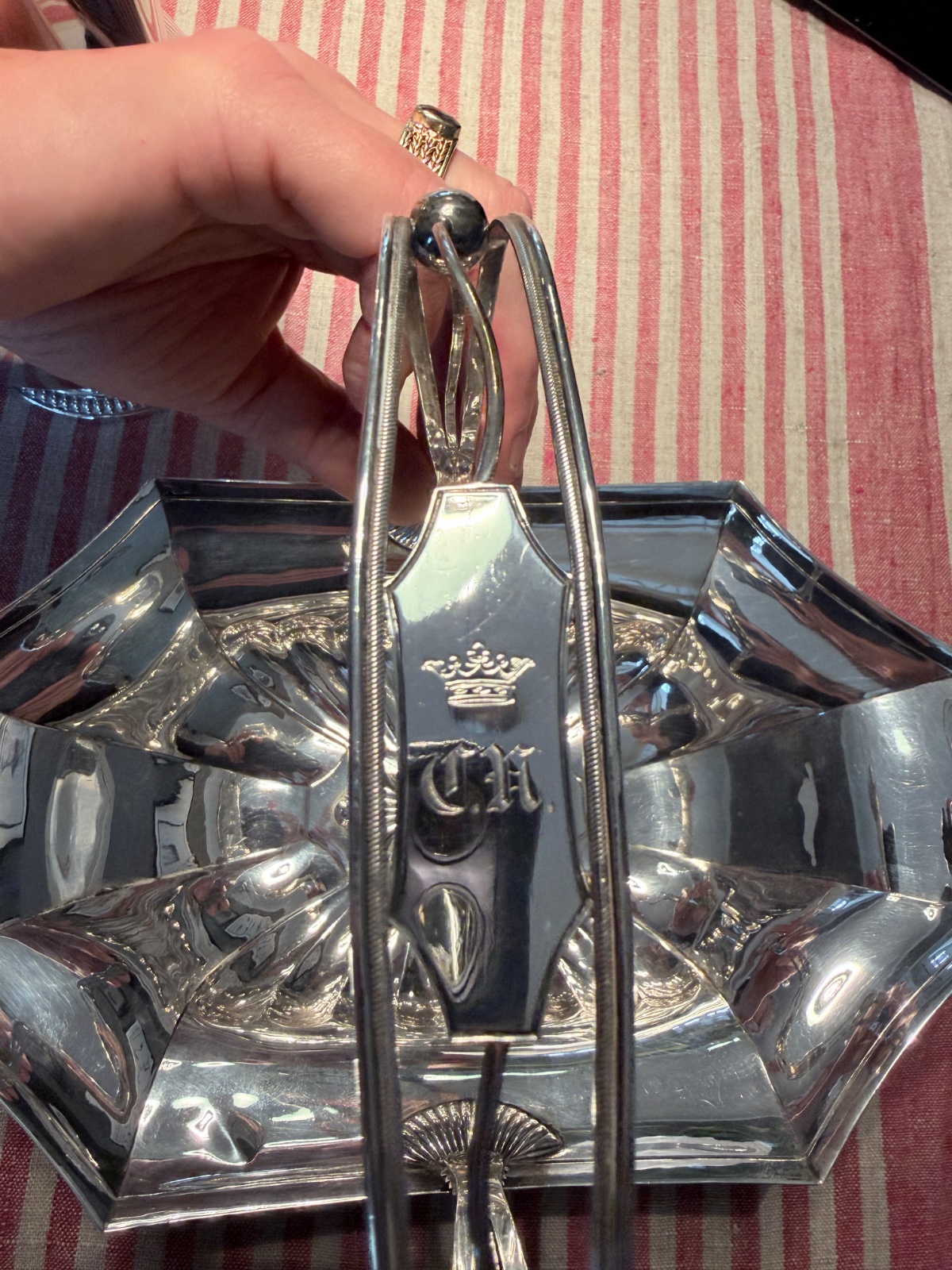 Edwardian Silver Plated Swing-Handle Fruit Basket with Gadroon and Shell Motifs - view 2