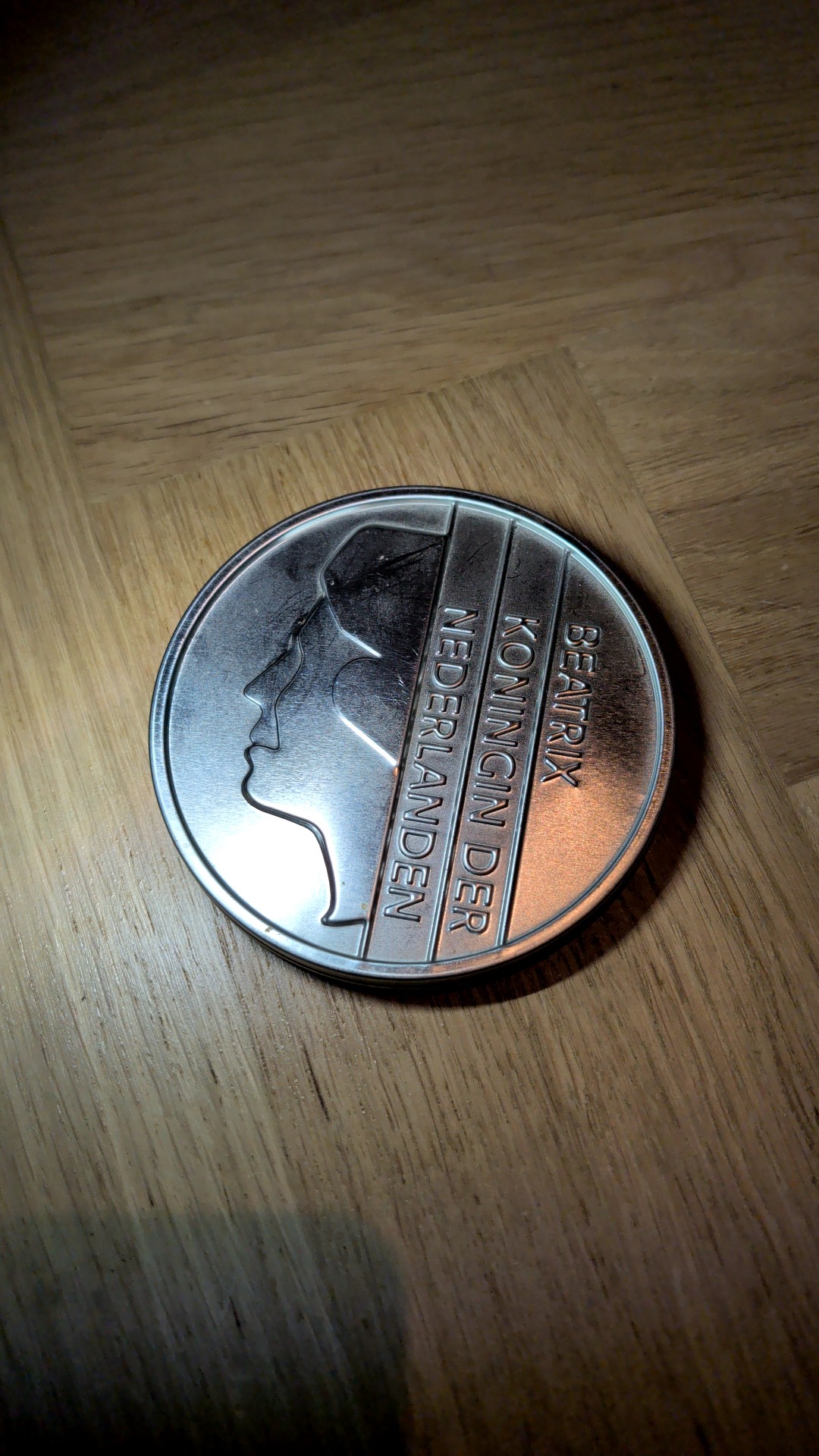 Dutch Guilder Coin Set with Queen Beatrix Commemorative Token - view 2