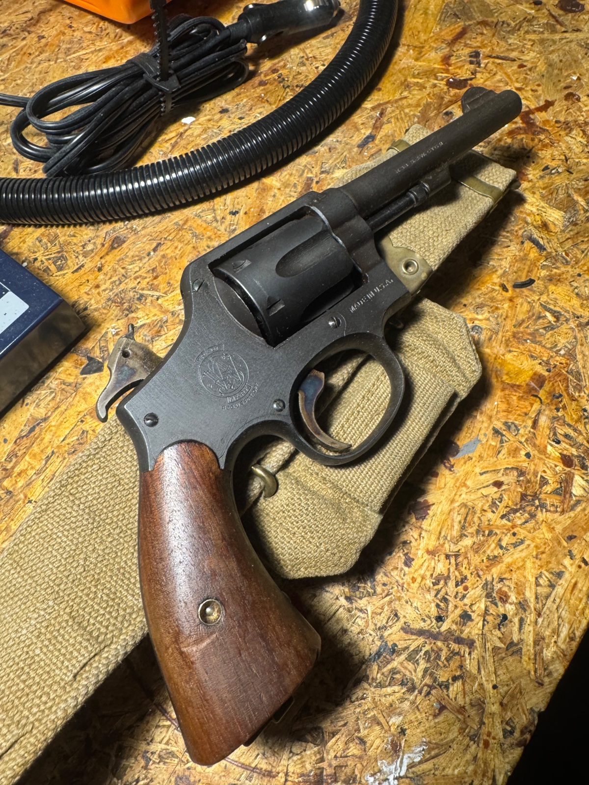 S&W Victory Model Revolver (.38 S&W CTG, British Service Pattern) - militaria collectible