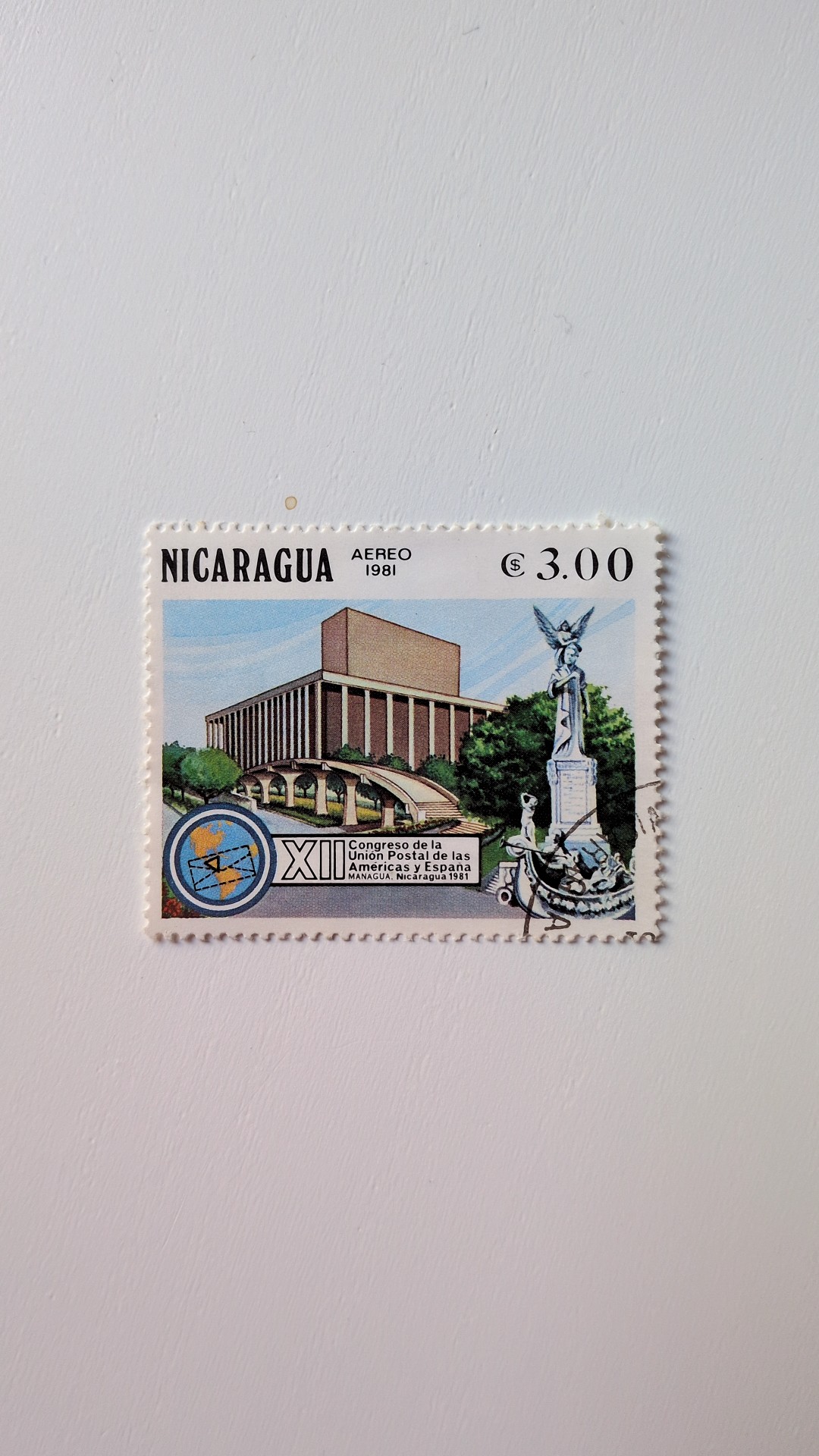 Nicaragua Aereo 1981 Postal Union Congress Commemorative Stamp - view 3