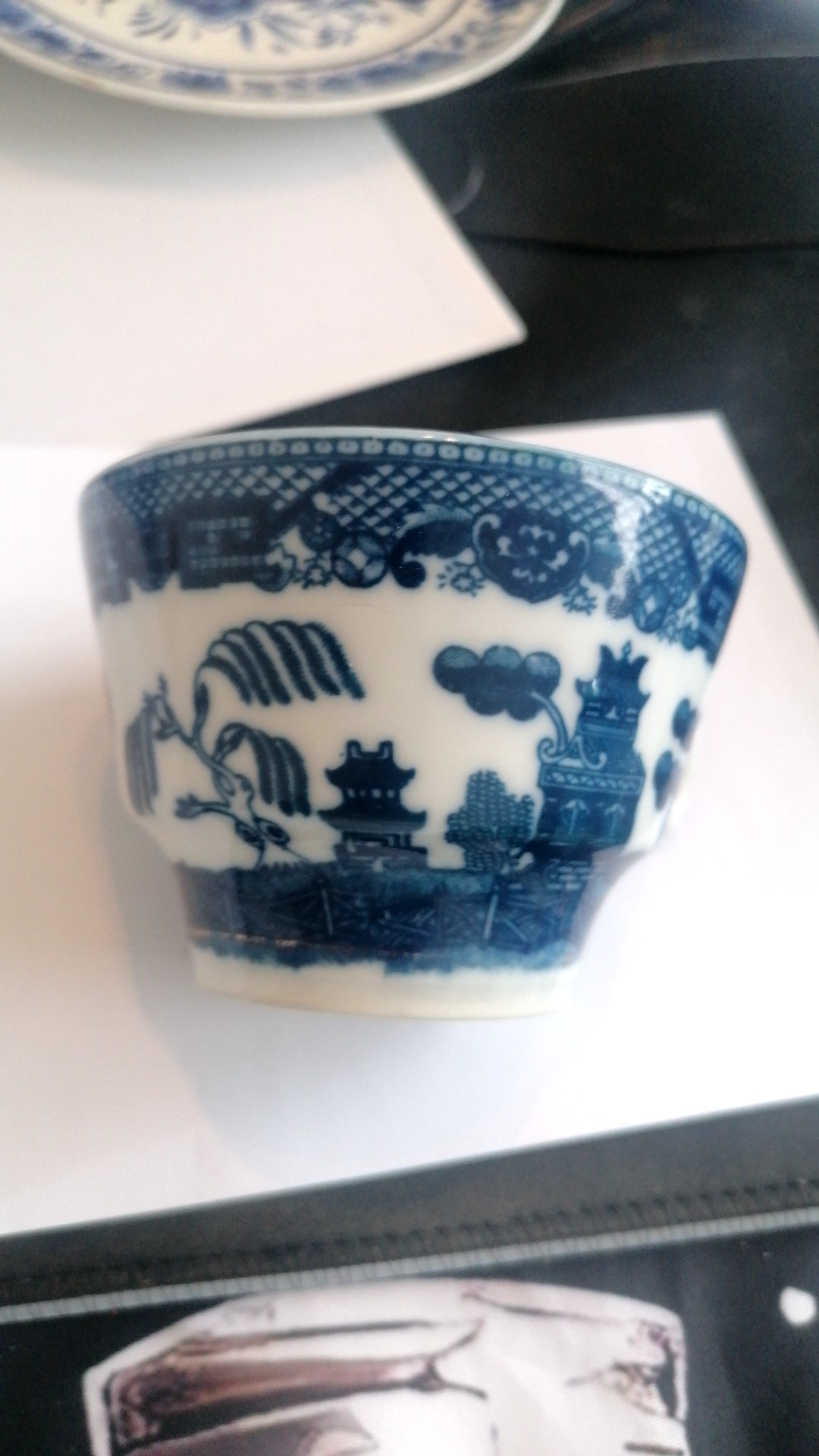 Chinese Blue and White Porcelain Teacup in Willow Pattern - view 2