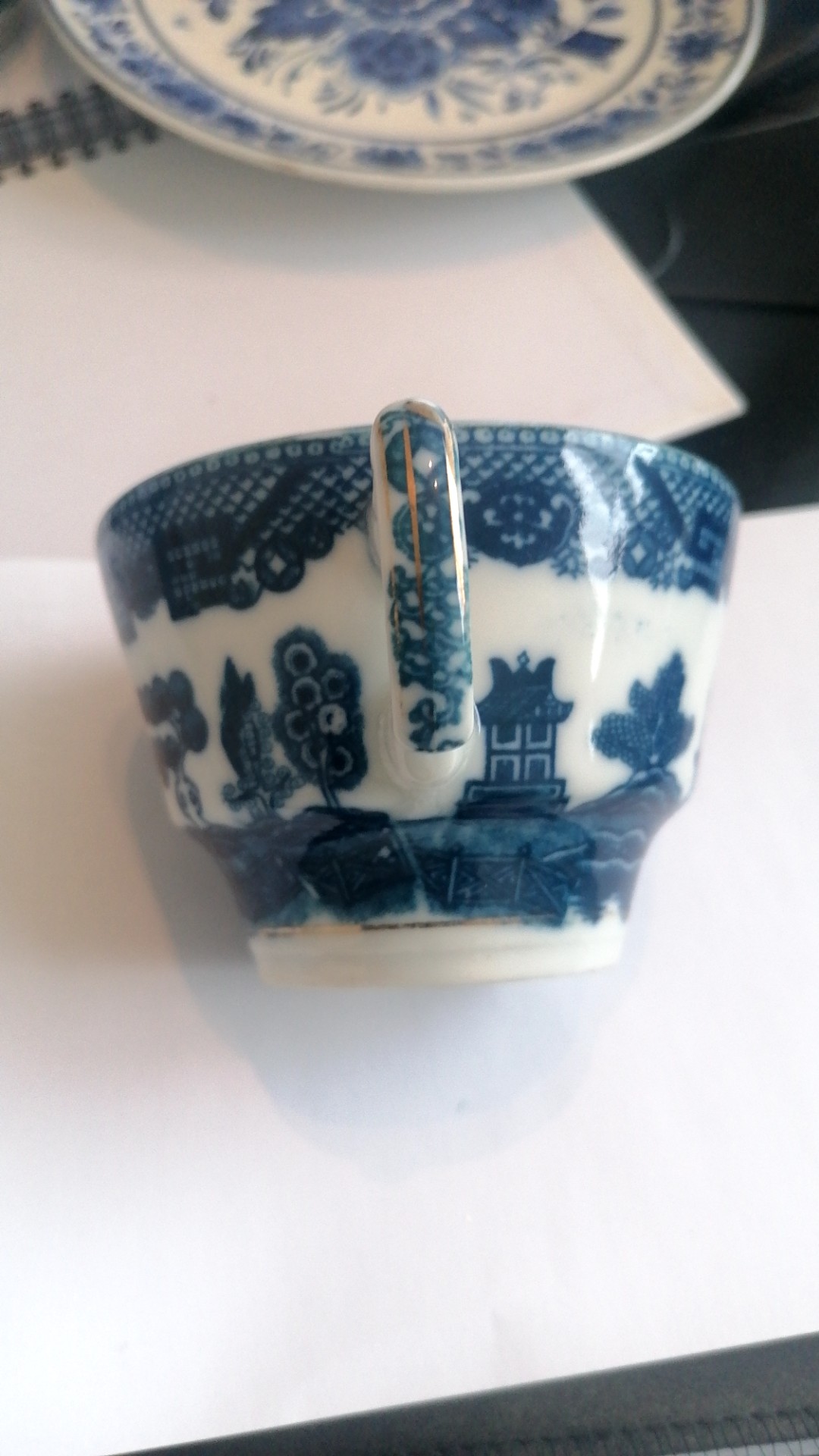 Chinese Blue and White Porcelain Teacup in Willow Pattern - view 3