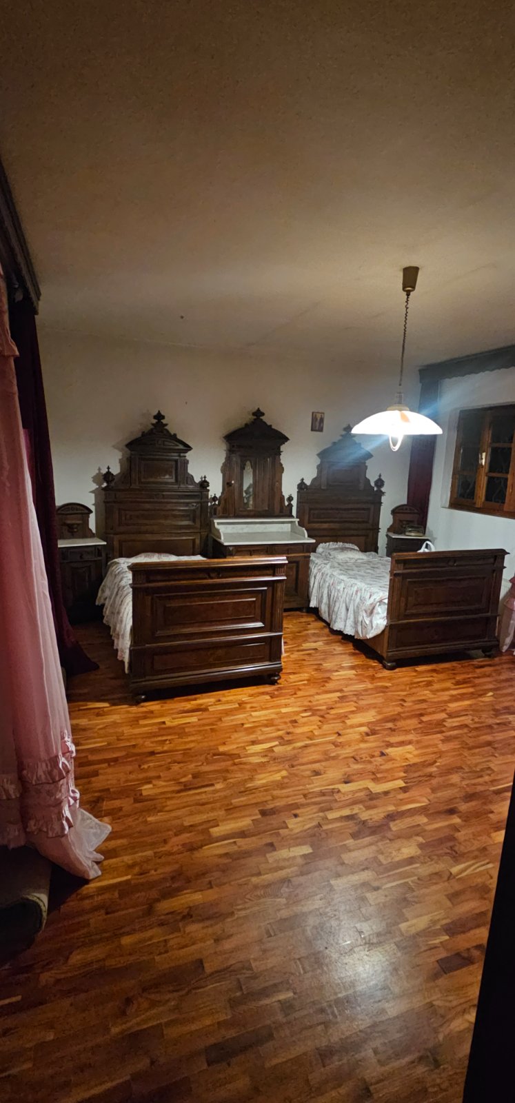 Victorian Renaissance Revival 6-Piece Bedroom Suite - view 3