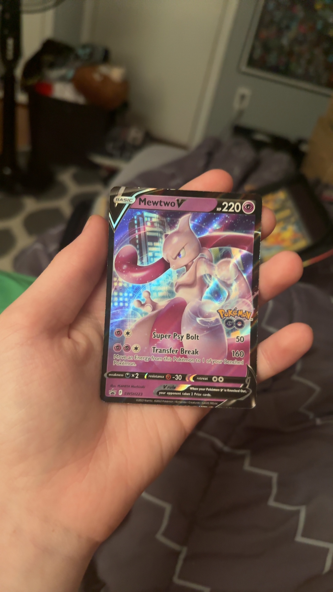 Mewtwo V - Pokémon GO (Black Star Promo) [SWSH223] - trading-cards collectible