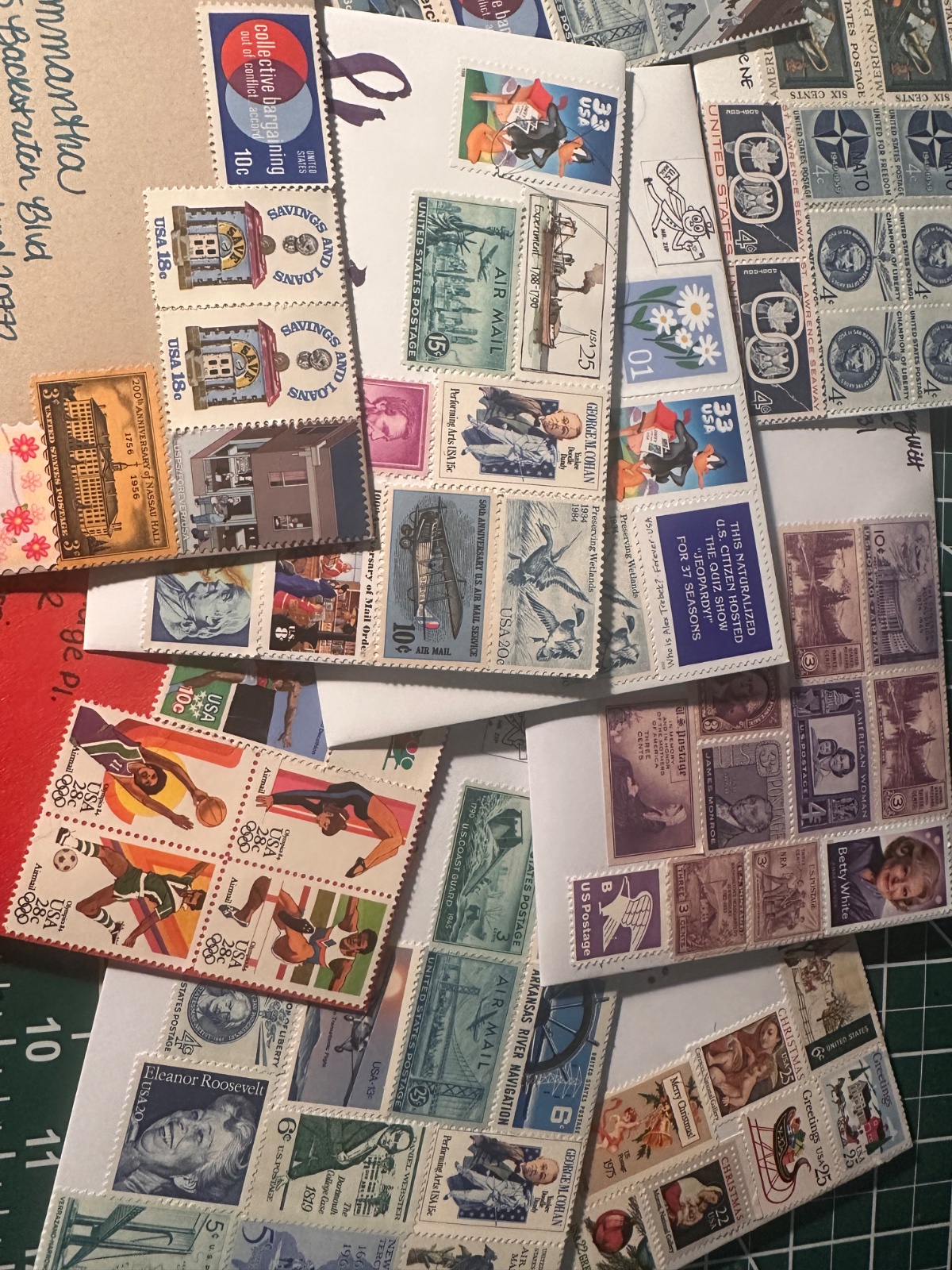 Collection of United States Commemorative and Definitive Postage Stamps (1930s–2021) - view 1