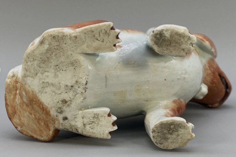 Chinese Export Porcelain Spaniel Figurine - view 3