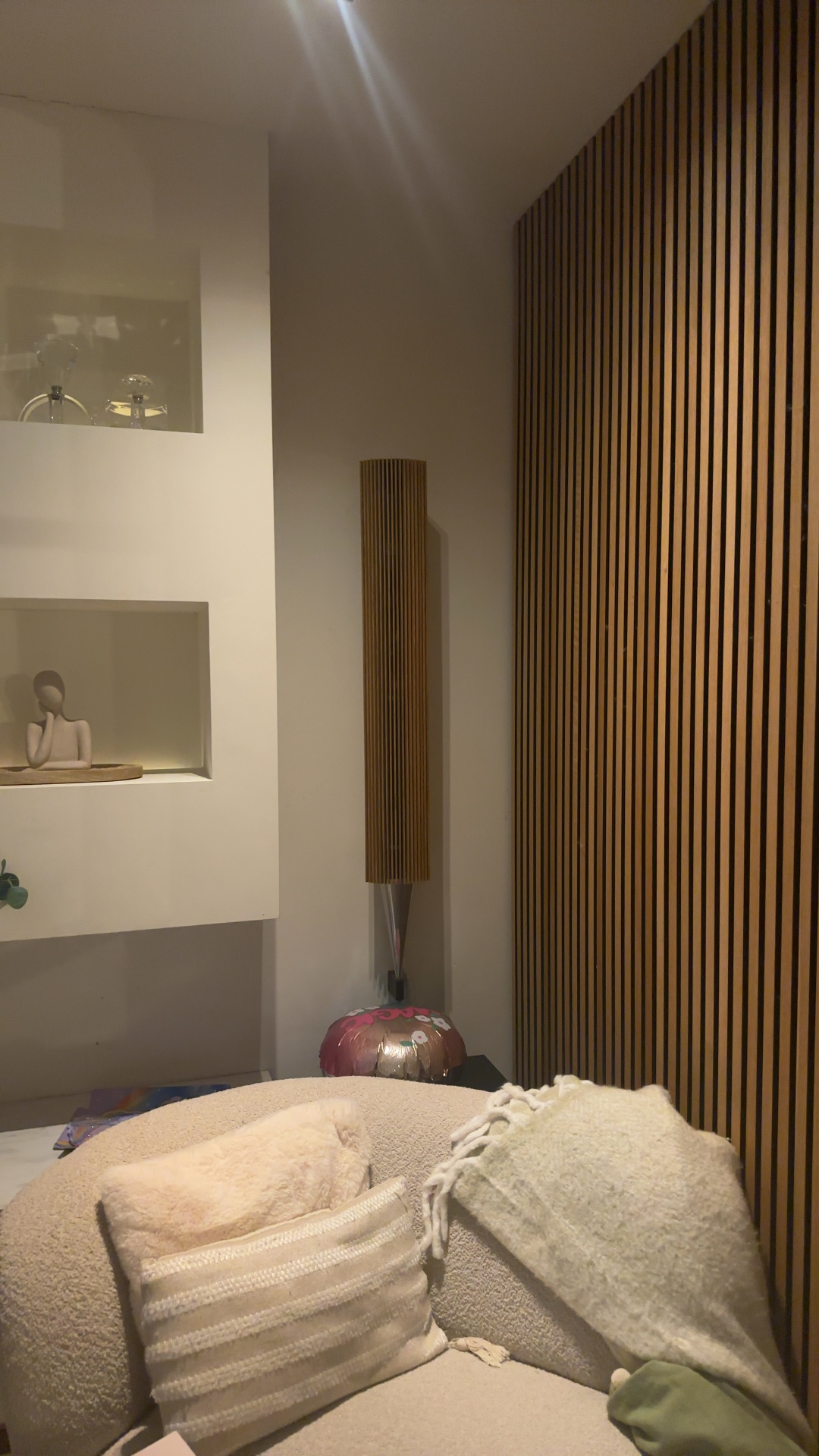 Bang & Olufsen BeoLab 8000 Loudspeaker - view 3