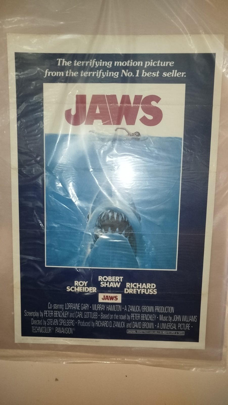 1975 CIC Japan / Universal Pictures 'Jaws' Official Theatrical variant B2 Lobby Poster - view 1