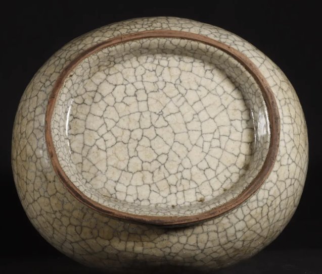 Ge-Type Archaistic Arrow Vase (Touhu Form) - view 2