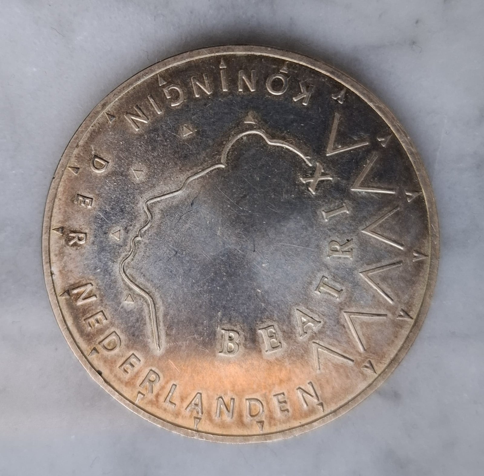 1987 Netherlands 5 Gulden (Guldens) Queen Beatrix / Juliana & Bernhard Commemorative Coin - view 2