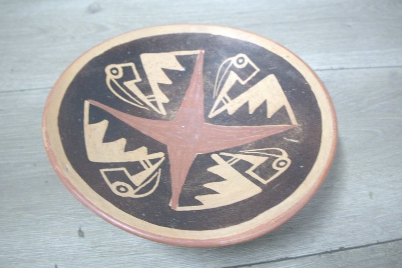 Pre-Columbian Style Terracotta Bowl with Geometric-Zoomorphic Motifs - view 3