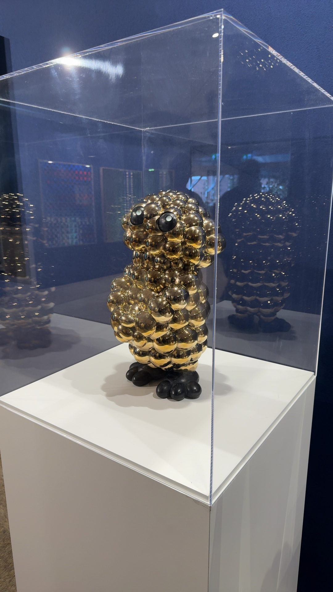 "Scoop" Sculpture by Raider - view 3