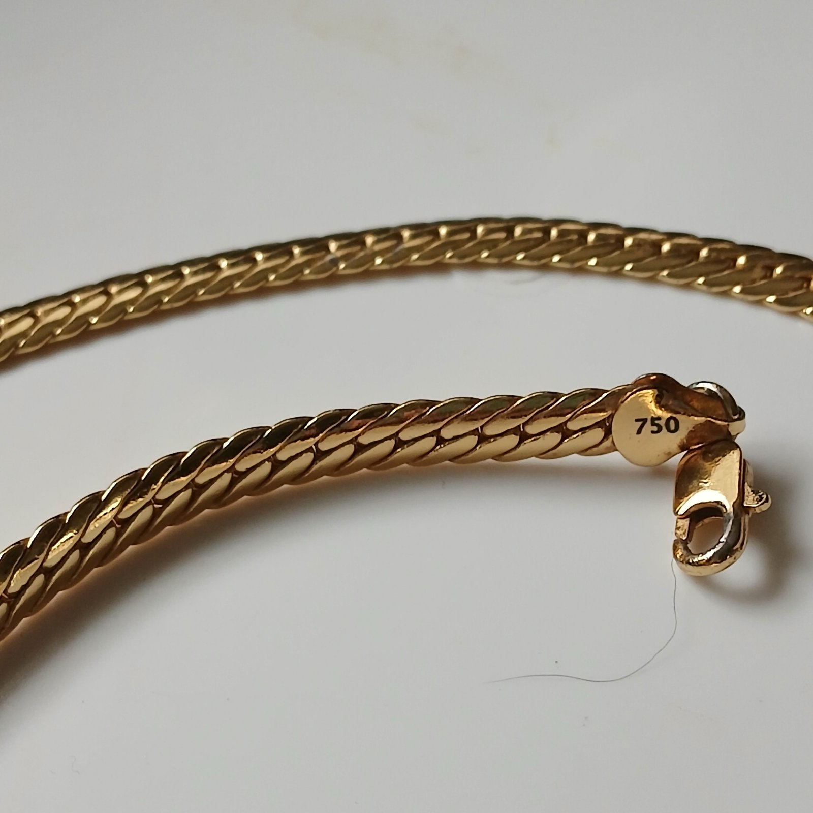 Italian 750 Gold Omega-Style Chain Necklace - jewelry collectible