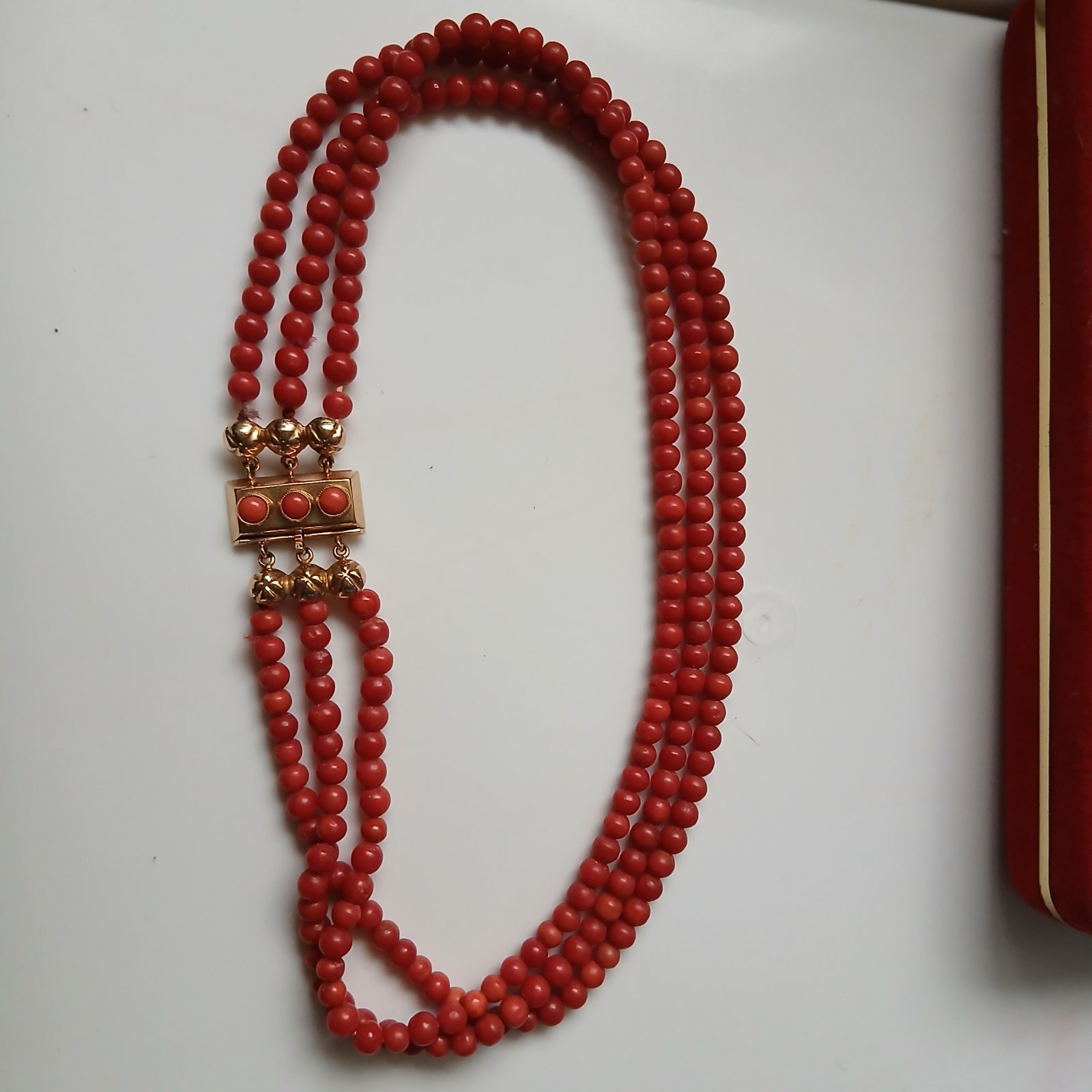 Triple-Strand Coral Bead Necklace with Gold-Tone Box Clasp - jewelry collectible