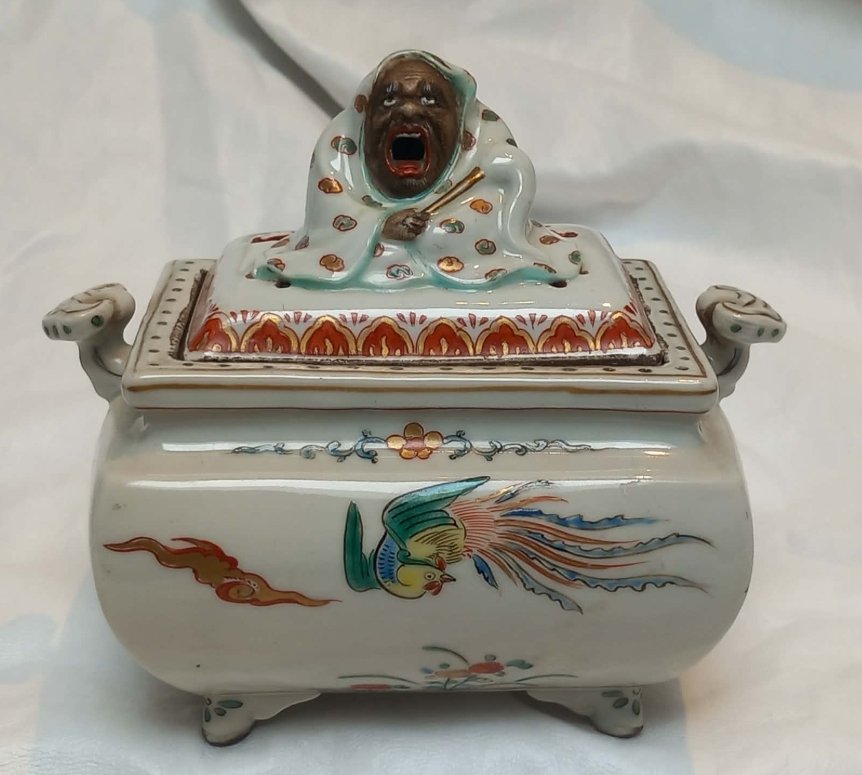 Japanese Arita Porcelain Koro (Incense Burner) with Rakan Finial - view 1