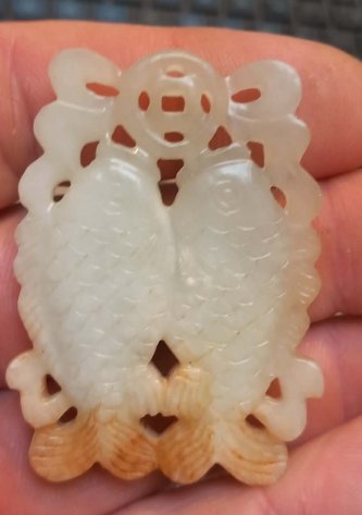Chinese Carved 'Double Fish' (Shuangyu) Pendant - view 2