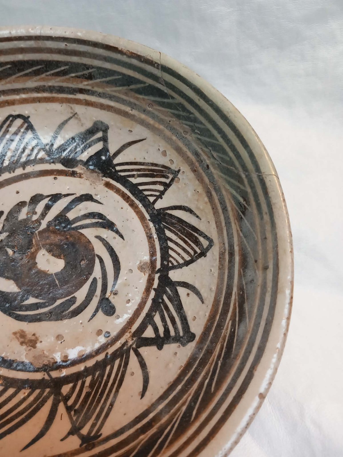 Sukhothai Underglaze Iron-Decorated Stoneware Bowl - view 2