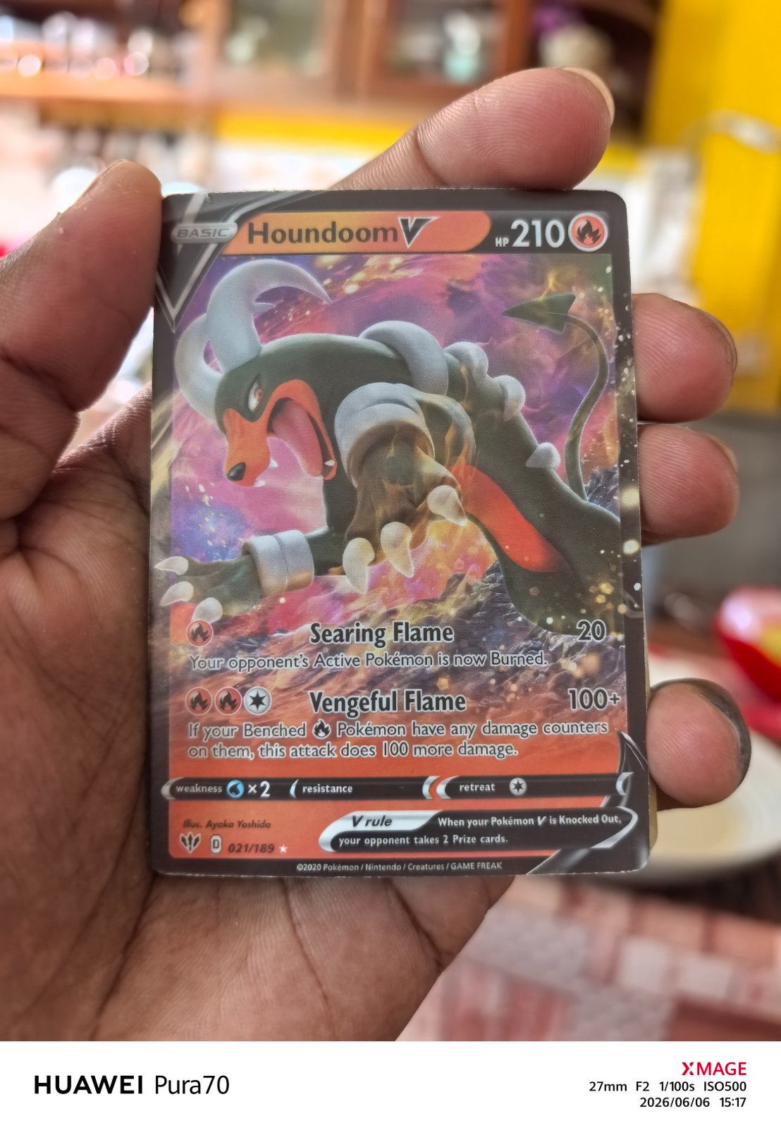 Houndoom V - Darkness Ablaze (Ultra Rare) [021/189] - trading-cards collectible