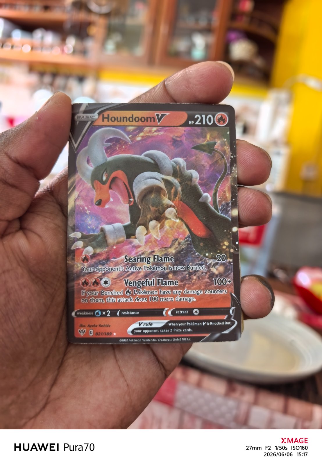 Houndoom V - Darkness Ablaze (Ultra Rare) [021/189] - view 3