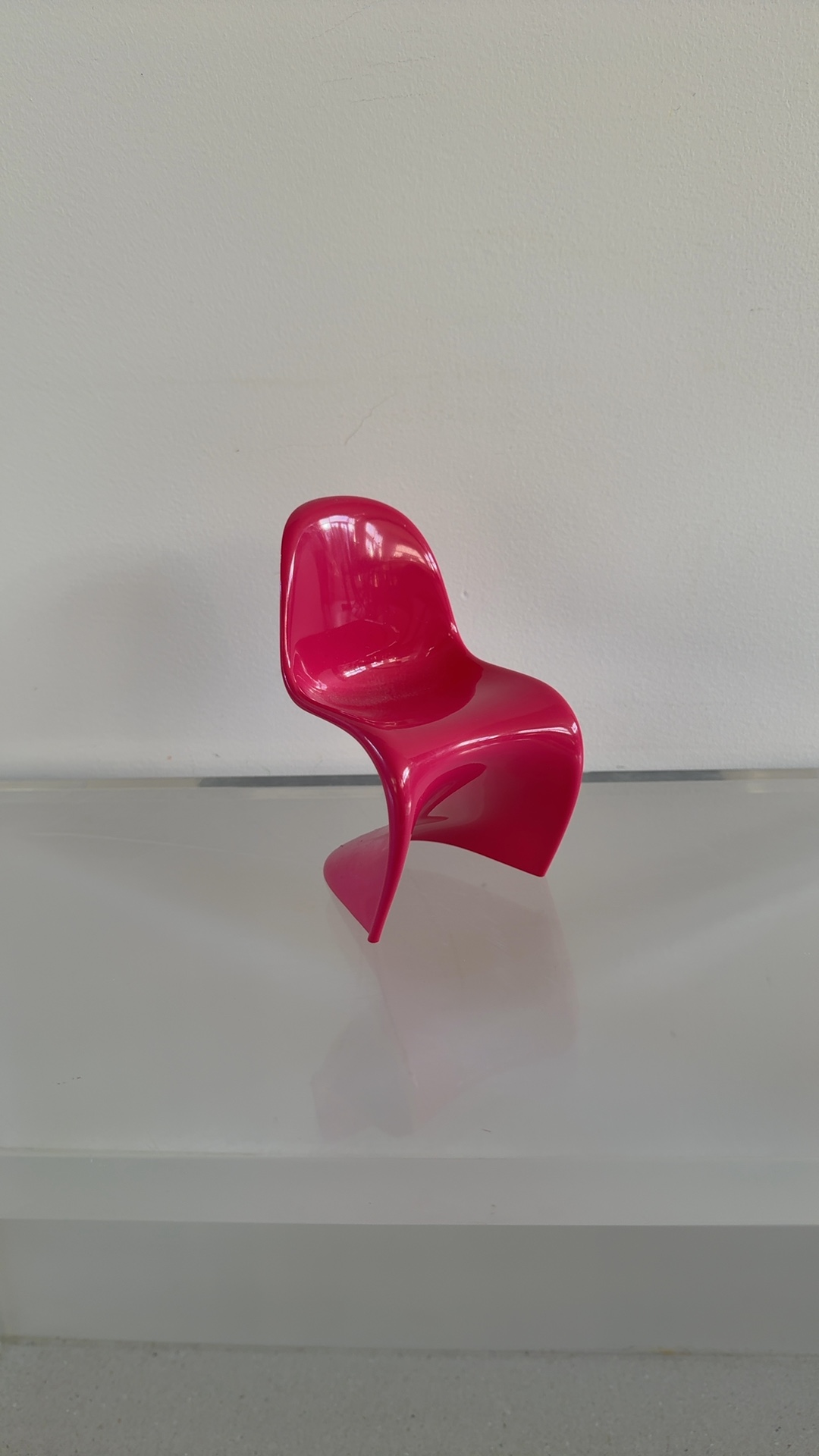 Verner Panton S Chair Miniature - view 1