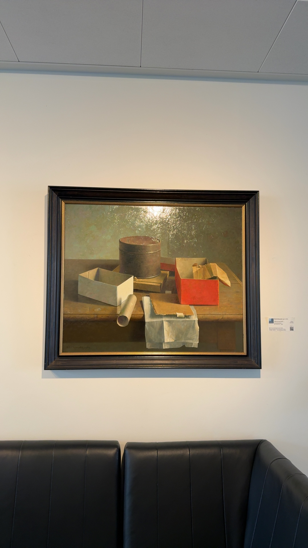 Oil Painting: "Stilleven met dozen" by Henk Helmantel - paintings collectible