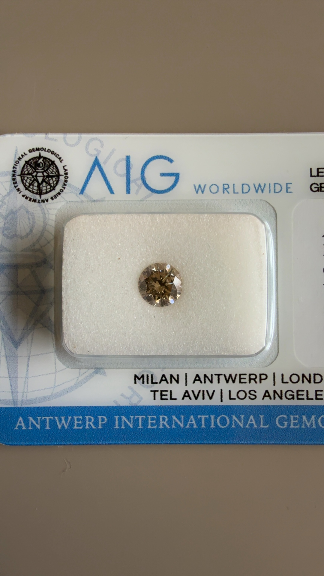 Natural Diamond - 0.50ct Round Brilliant (AIG Certified L.B. Yellow) - gemstones collectible