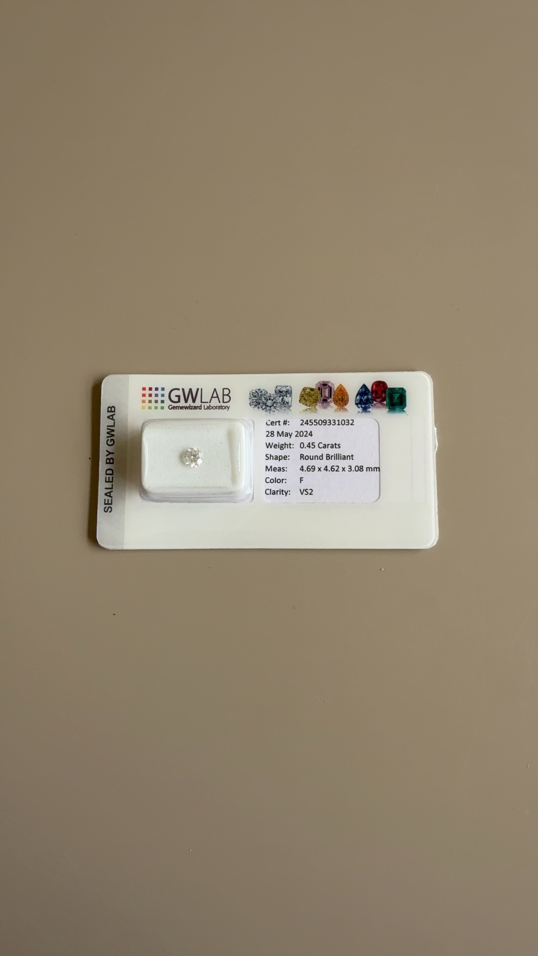 0.45ct Round Brilliant Diamond (F/VS2) in GWLAB Sealed Blister Pack - view 2