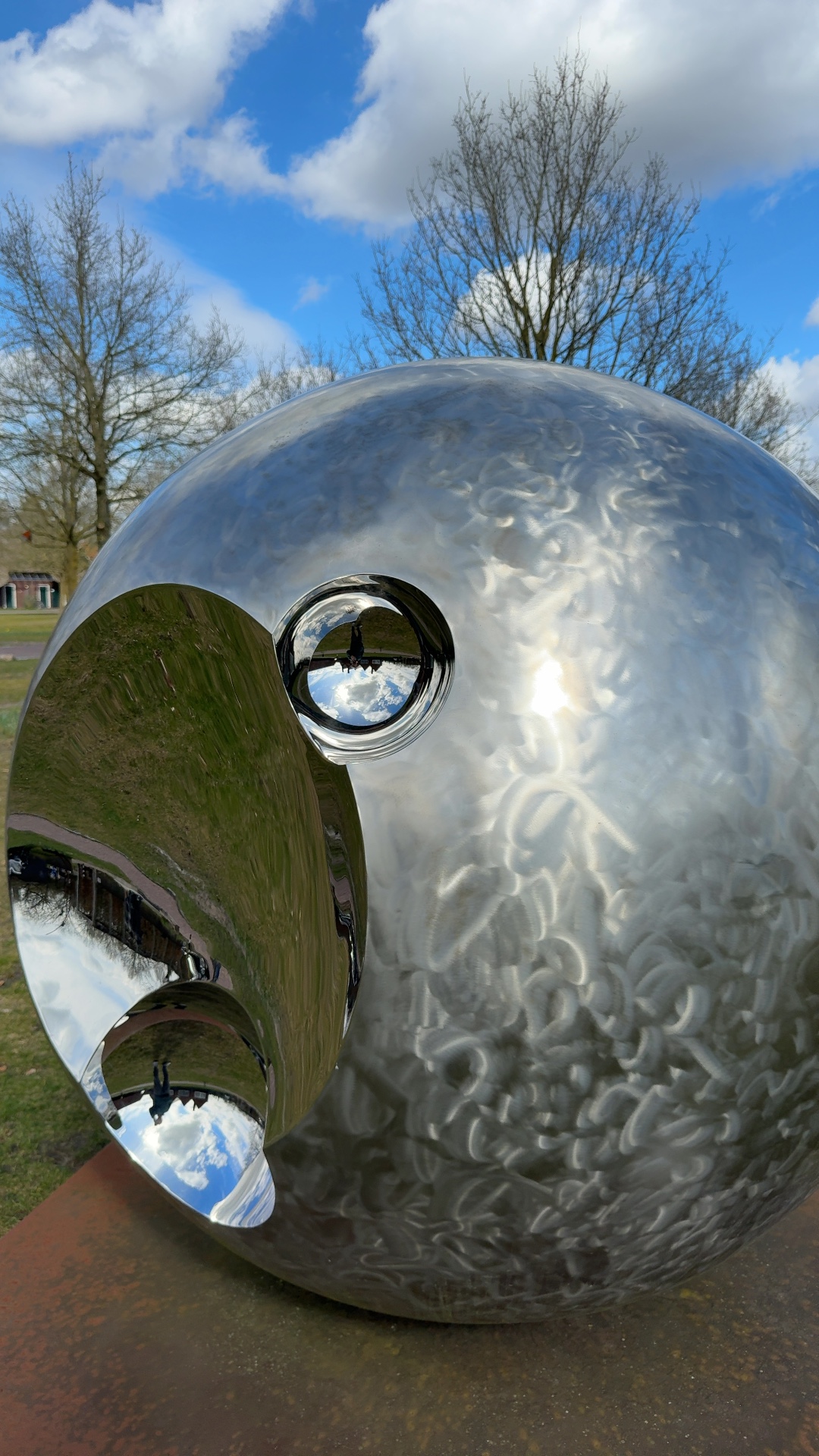 "Sun" (2022) by Ronald Westerhuis - view 3