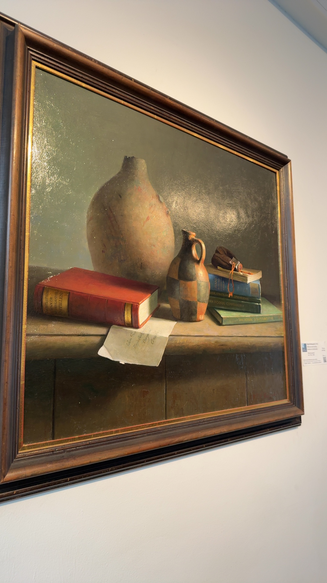 Stilleven met kruiken, boeken en tabakszakje - view 3