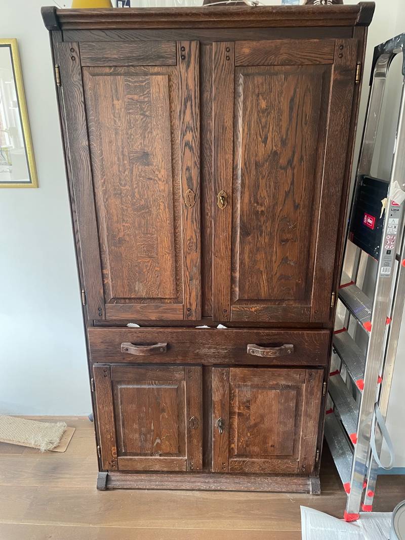 Mission Style Oak Dutch Cupboard (Kast) - antiques collectible