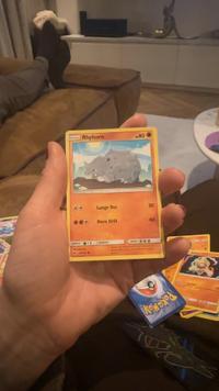 Rhyhorn (80 HP) - Sun & Moon: Burning Shadows (86/147) - view 2