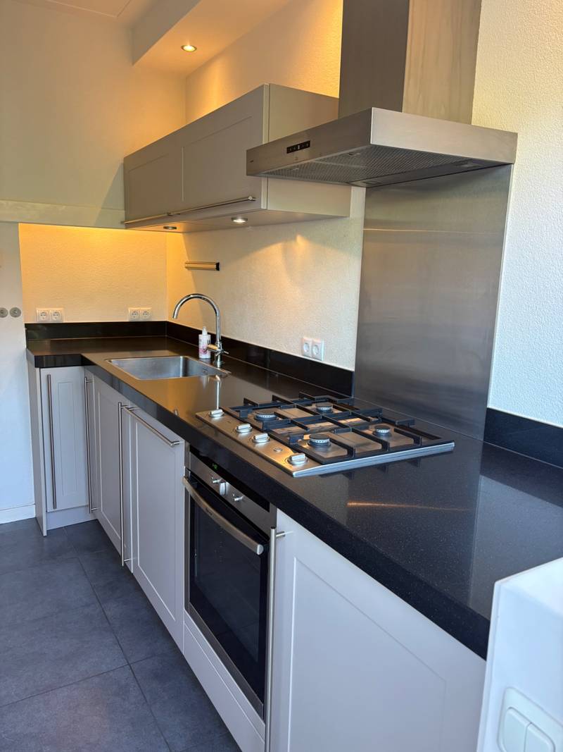 Modern Fitted Kitchen with Neff Appliances - interior collectible