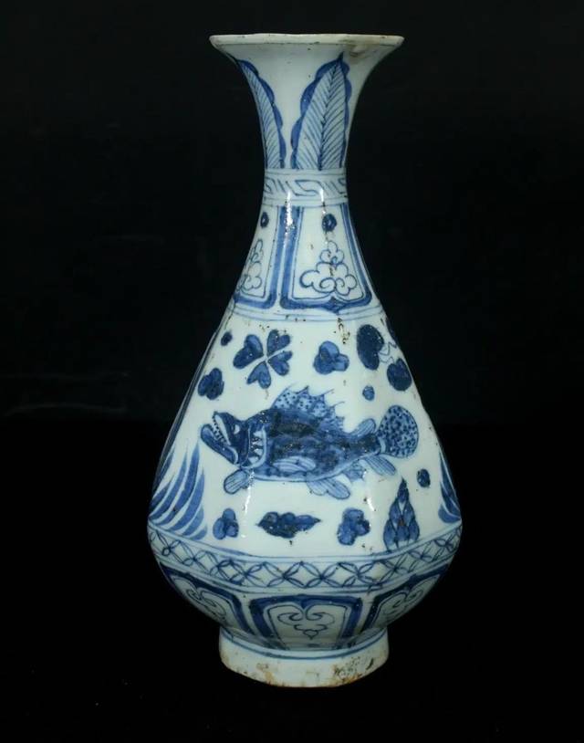 Octagonal Blue and White Pear-Shaped Vase (Yuhuchunping) - ceramics collectible