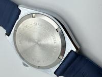 Flipper Antichoc Blue Fumé Dial c.1970s - view 2
