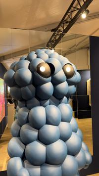 "Scoop" Monumental Sculpture by Raider - view 3