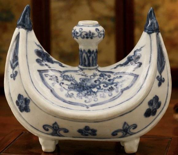 Blue and White Porcelain Crescent-Shaped Vessel - ceramics collectible