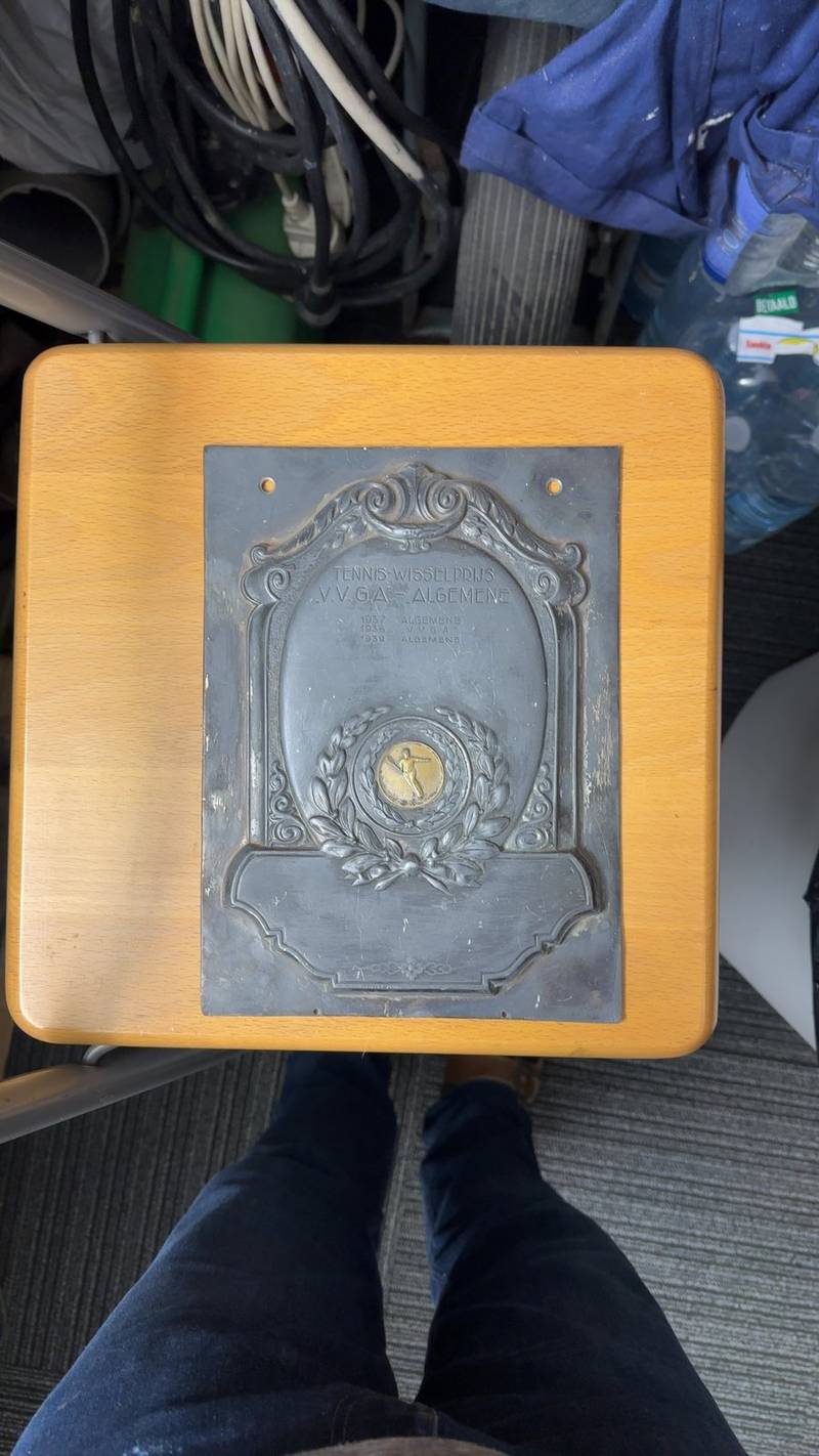 Dutch Tennis Challenge Trophy Plaque - 'V.V.G.A. Algemene' (1937–1939) - memorabilia collectible