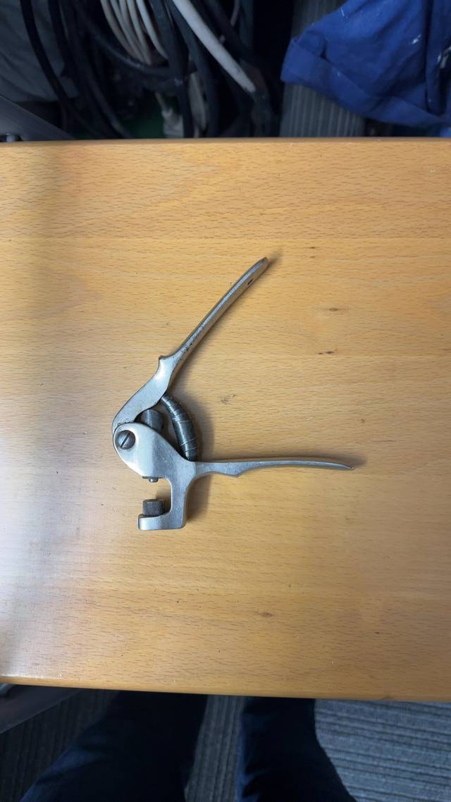Hand-Operated Saw Set Tool - antiques collectible