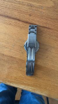 Seiko Titanium Quartz Ref. 7N32-0AL0 (Black Dial) - view 2
