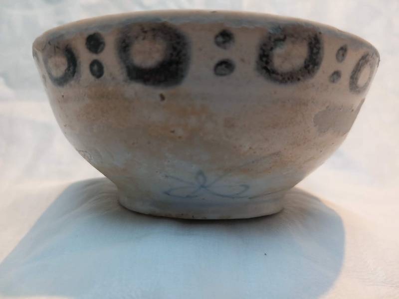 Chinese Blue and White 'Ring and Dot' Swatow Bowl, late Ming Dynasty (ca. 1570-1644) - ceramics collectible