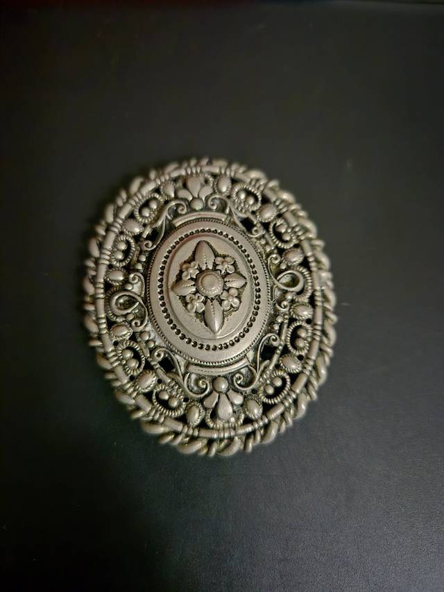 Intricately Filigreed Silver-Tone Brooch or Pendant - jewelry collectible