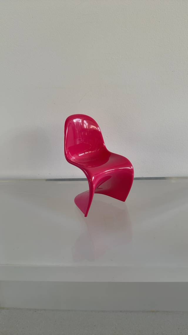 Verner Panton - Panton Chair Miniature (1:6 Scale) - interior collectible